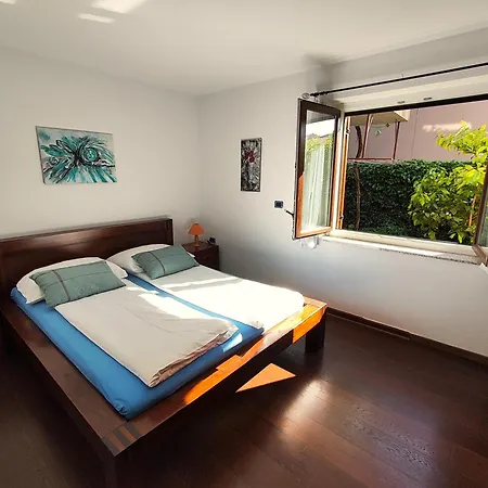 Casa Fragola - Garden Apartment, Apartamento *